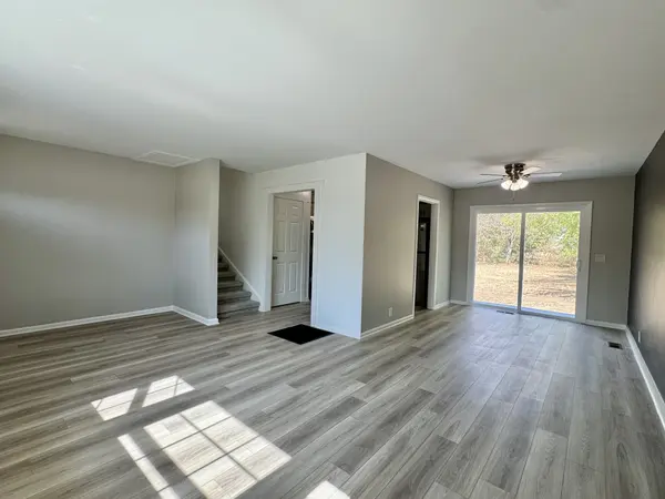 3074 Richmond Hill Dr, Nashville, TN 37207
