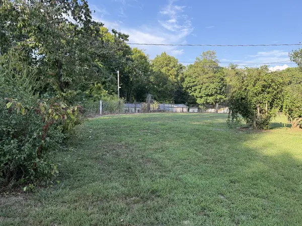 835 Vowell Mountain Ln, Rocky Top, TN 37769