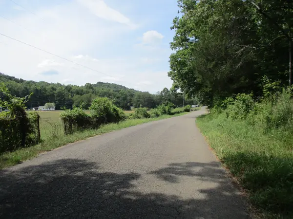 1613 Red Bank Creek Rd, Lobelville, TN 37097