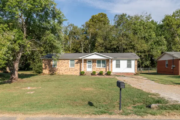 1339 Meadowbrook Dr, Pulaski, TN 38478