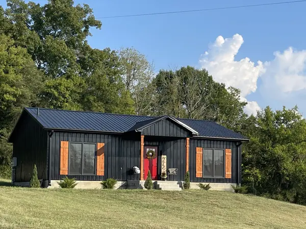 8465 Hartsville Pike, Lebanon, TN 37087