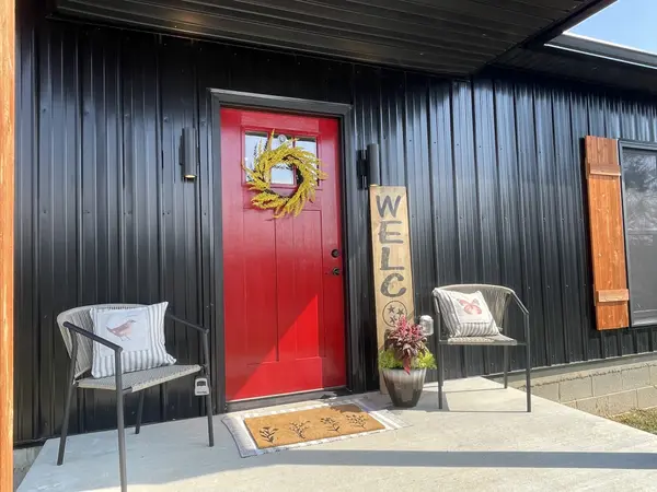 8465 Hartsville Pike, Lebanon, TN 37087