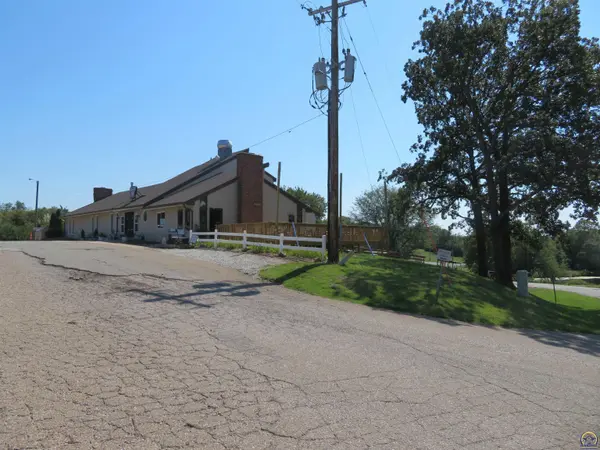0000 Crescent Rim DR #Lots 26 and 27, Ozawkie, KS 66070
