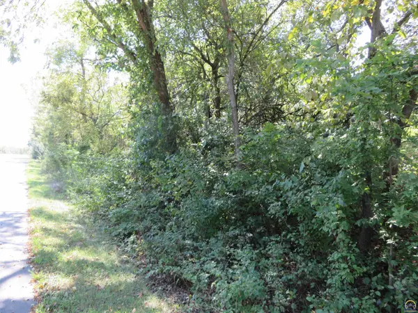 0000 Crescent Rim DR #Lots 26 and 27, Ozawkie, KS 66070