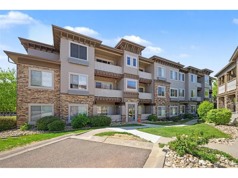9359 Las Ramblas #J, Parker, CO 80134