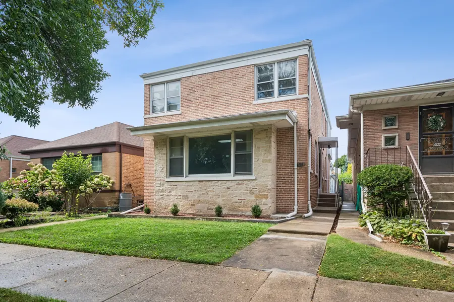6118 N Kimball AVE, Chicago, IL 60659