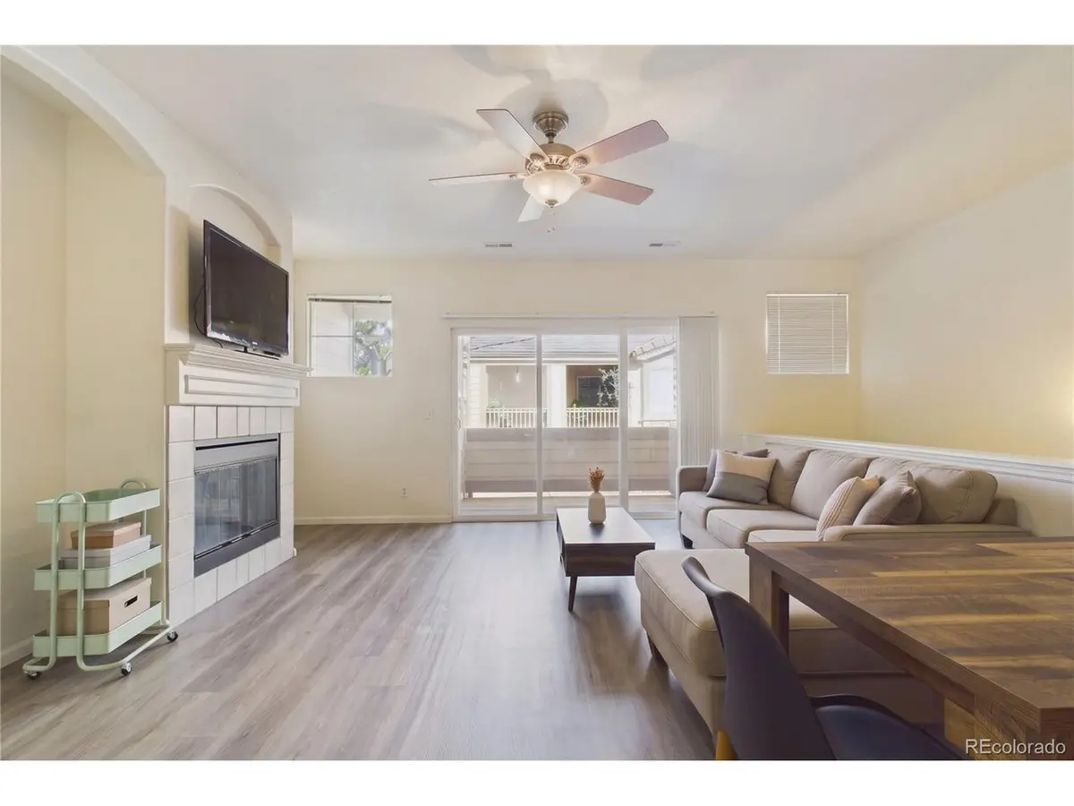 7170 S Wenatchee #F, Aurora, CO 80016