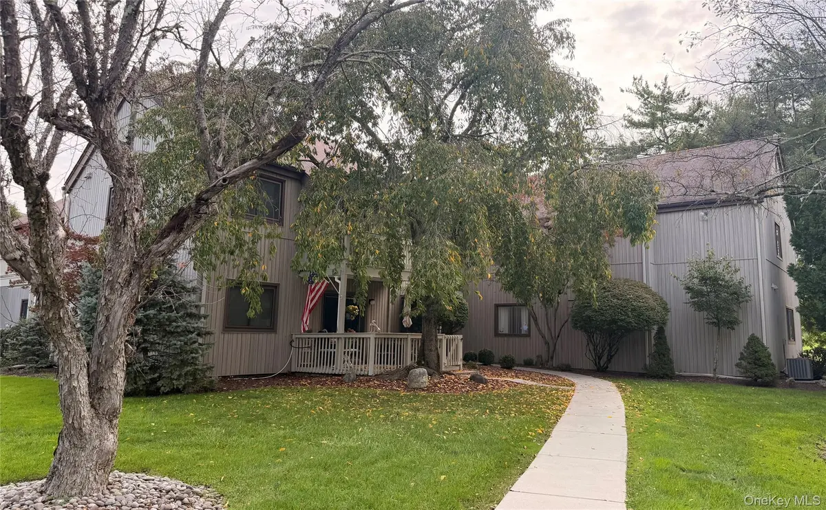 132 Sycamore DR, Middletown, NY 10940