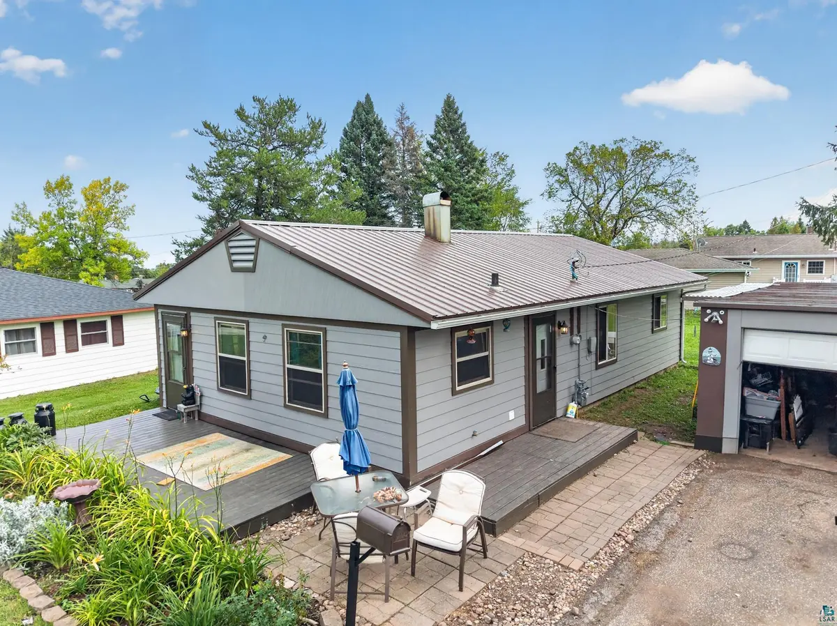 39 Edison Blvd, Silver Bay, MN 55614