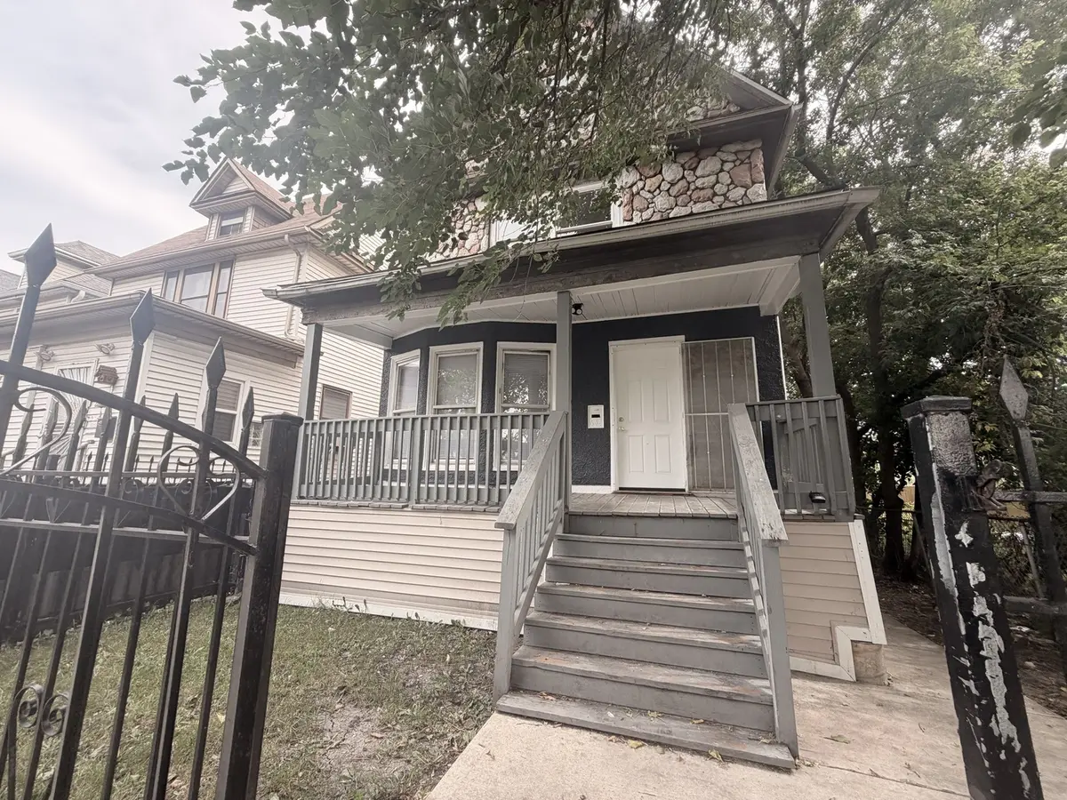 645 N Leamington AVE, Chicago, IL 60644