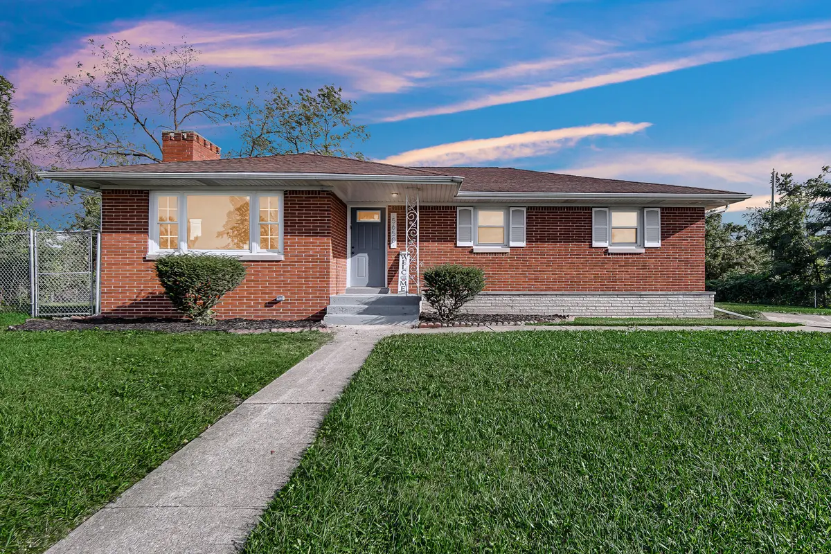 5650 Adams CT, Merrillville, IN 46410