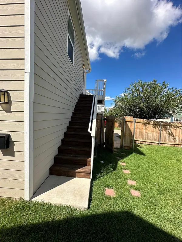 391 Ferrule DR #B, Kyle, TX 78640