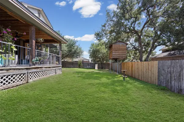 501 Wildwood DR, Georgetown, TX 78633