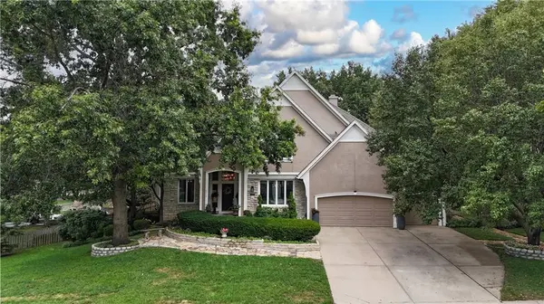8512 W 139th ST, Overland Park, KS 66223