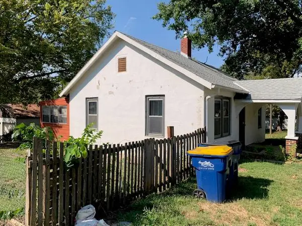 1203 Acorn ST, Eudora, KS 66025