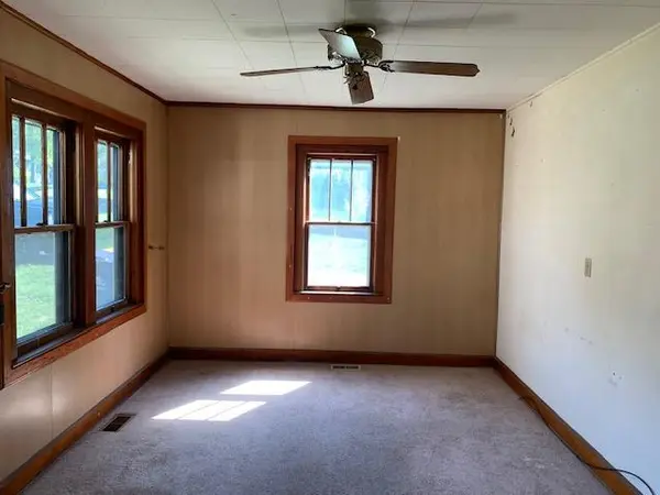 1203 Acorn ST, Eudora, KS 66025