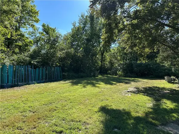 2940 Loring LN, Bonner Springs, KS 66012