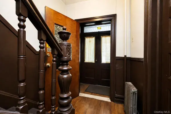 57 Bay 13th ST, Brooklyn, NY 11214
