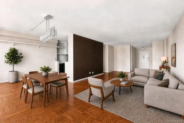 102-10 66 RD #8D, Forest Hills, NY 11375