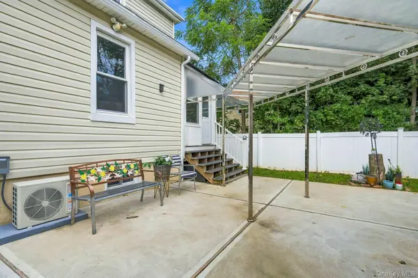 258 Liberty AVE, Westbury, NY 11590
