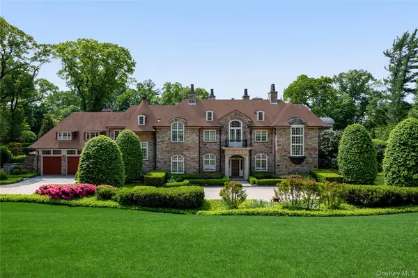 6 Spring Hill LN, Old Westbury, NY 11568