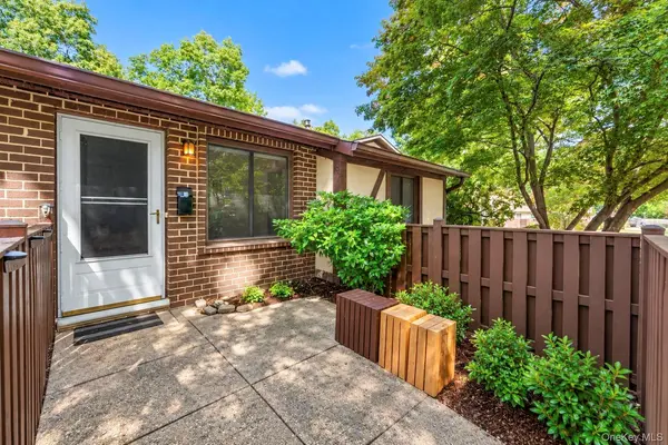 167 Cambridge DR, Port Jefferson, NY 11776