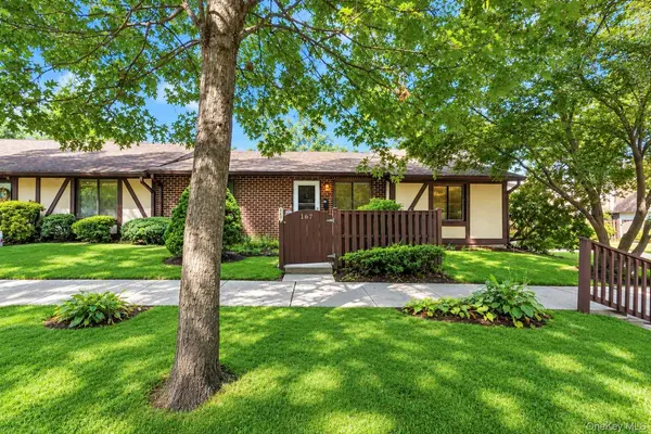 167 Cambridge DR, Port Jefferson, NY 11776