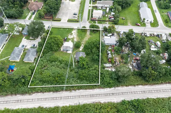 2305 MANGO AVE, Sarasota, FL 34234