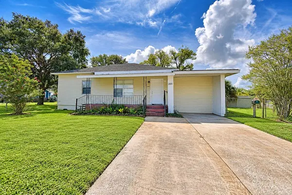 201 LAKE DALE DR, Auburndale, FL 33823
