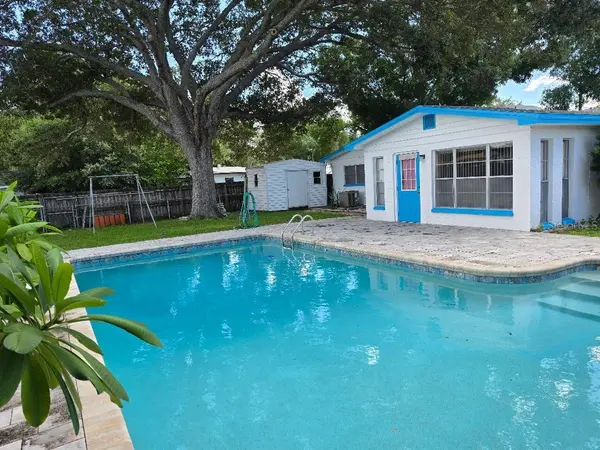 4601 W PRICE AVE, Tampa, FL 33611