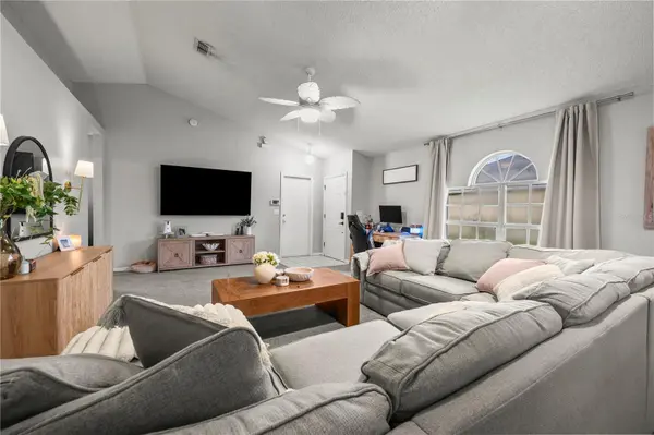 2054 MAJESTIC PINE CT NE, Palm Bay, FL 32905