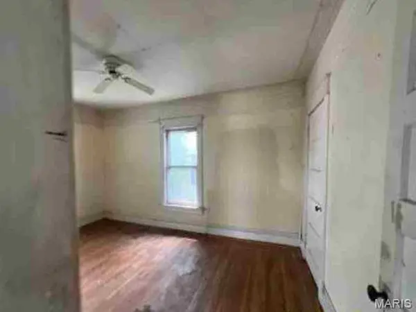 3237 WABASH AVE, Kansas City, MO 64109