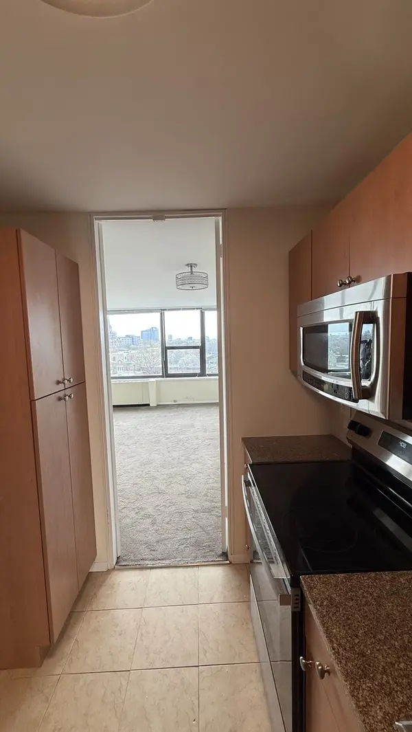 1850 N Clark ST #810, Chicago, IL 60614