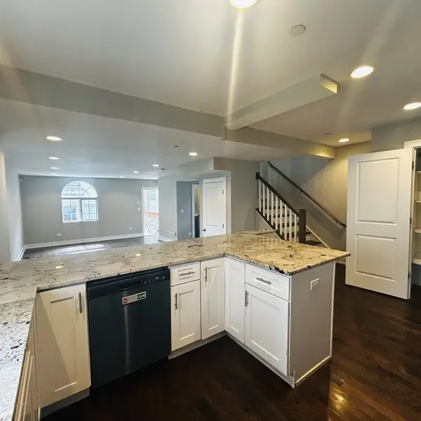 1730 W Nelson ST #CH, Chicago, IL 60657