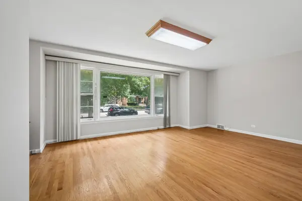 6118 N Kimball AVE, Chicago, IL 60659