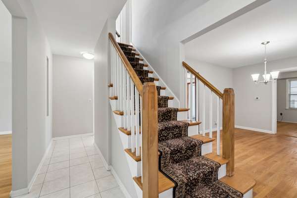 6118 N Kimball AVE, Chicago, IL 60659