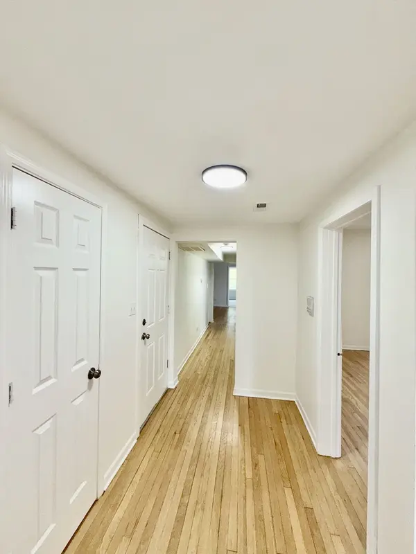 7833 S colfax AVE #1N, Chicago, IL 60649