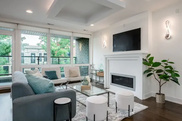 2210 W Chicago AVE #3W, Chicago, IL 60622