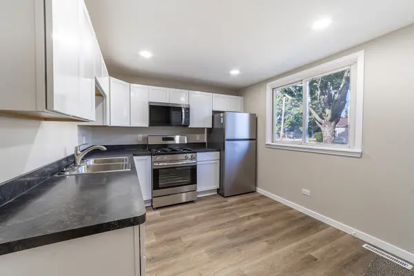 18 E Dearborn ST, Plano, IL 60545