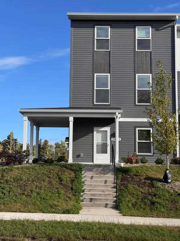 2155 Ivy AVE E #1, Saint Paul, MN 55119