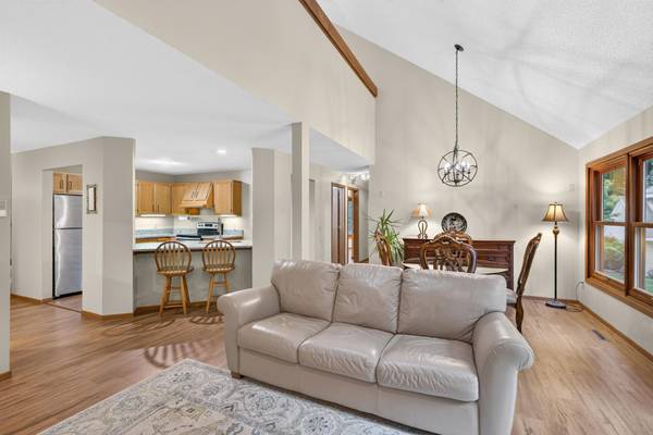 15710 26th AVE N #D, Plymouth, MN 55447