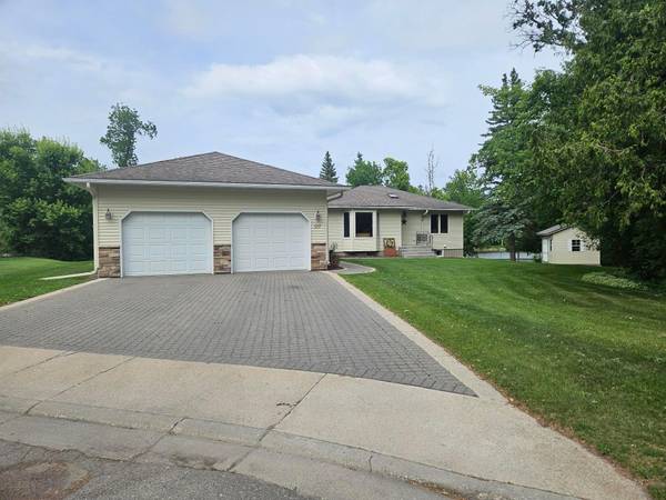 1217 Taft ST E, Thief River Falls, MN 56701