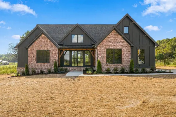 2264 Hogan Rd, Burns, TN 37029