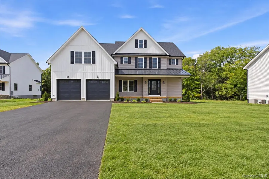 16 Alaina WAY, Poughquag, NY 12570