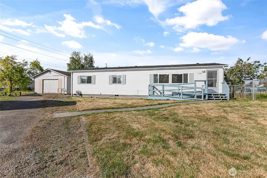 1705 N 32nd PL, Mount Vernon, WA 98273