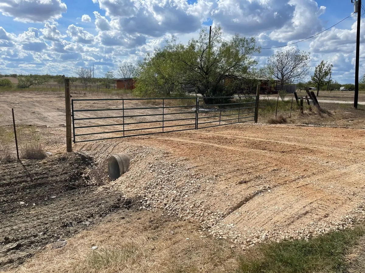 12695 FM 1854, Dale, TX 78616