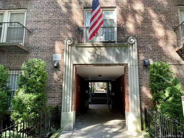43-10 48 AVE #4F, Woodside, NY 11377