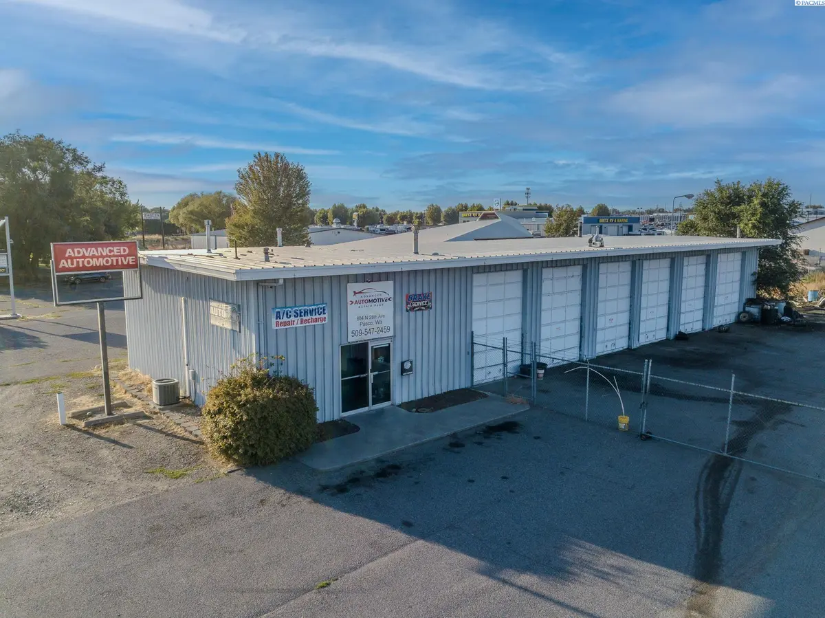 804 N 28th Ave, Pasco, WA 99301
