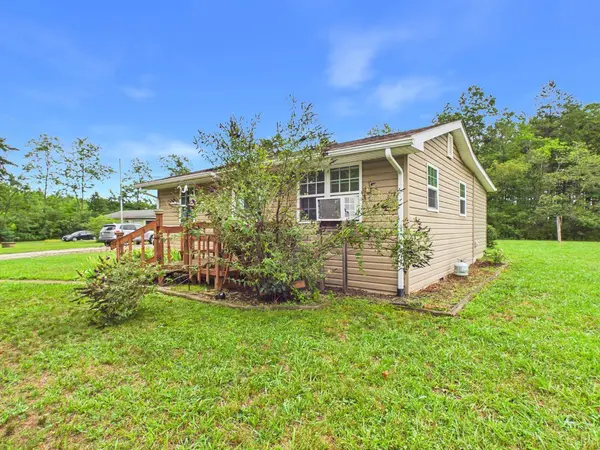 4868 Promise Land Road, Appomattox, VA 24522