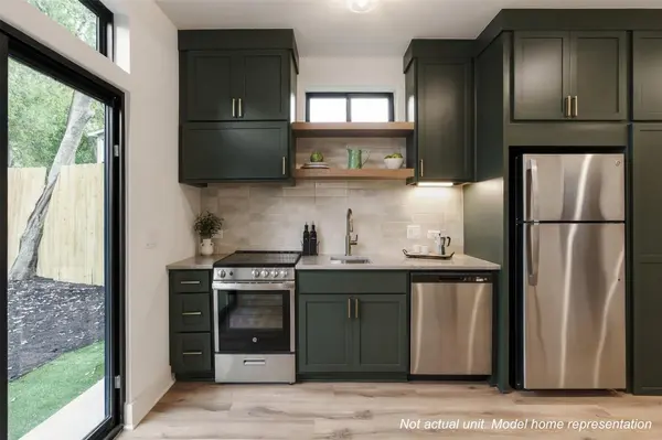 605 E 55th ST #4, Austin, TX 78751